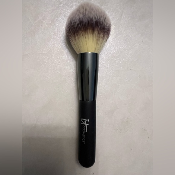 It Cosmetics Heavenly Luxe Wand Ball Powder Face Brush #8 - Picture 3 of 3